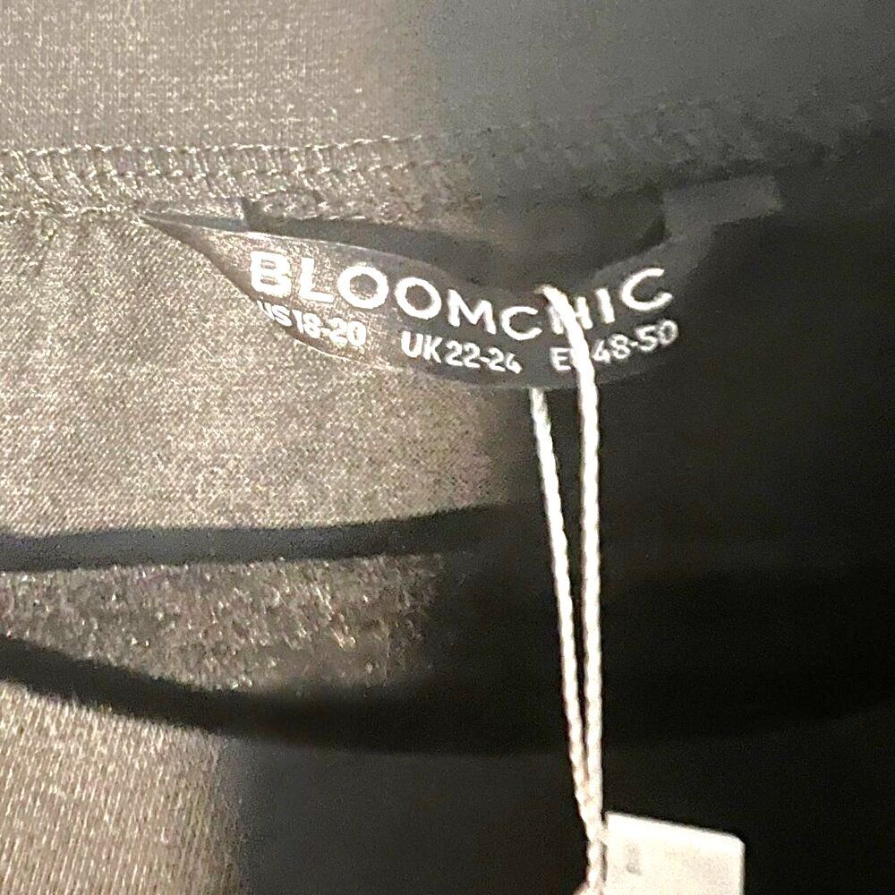 Bloomchic Womans Color Blocked T shirt - NWT - Size 18/20 - Picture 7 of 8